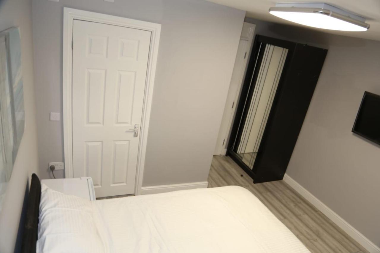 A A Guest Rooms Woolwich Лондон Екстер'єр фото