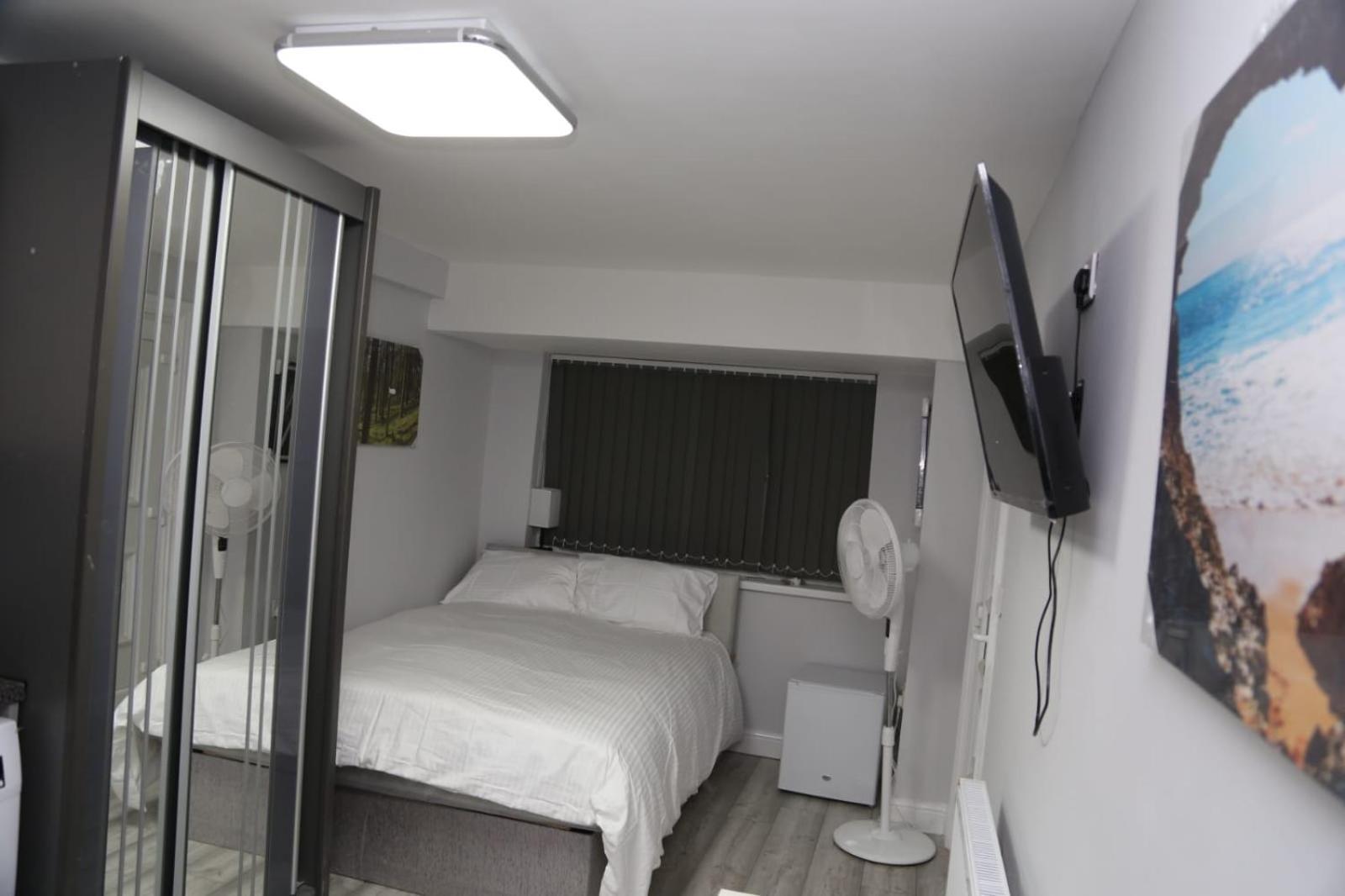 A A Guest Rooms Woolwich Лондон Екстер'єр фото